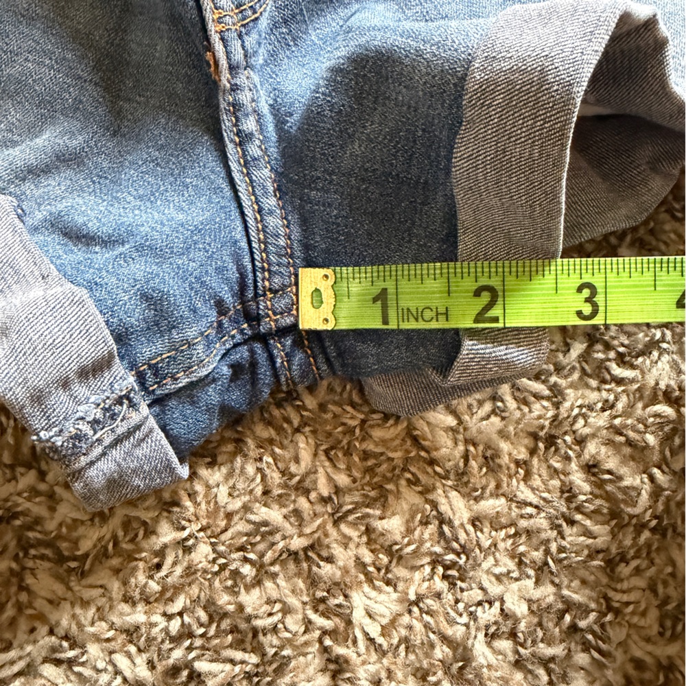 Women’s Hollister Low Rise Denim Shorts - Picture 6 of 6